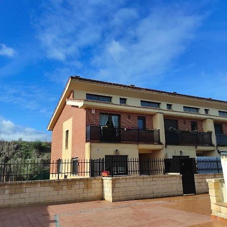 Villa En El Corazon Del Barrio De La Estacion Haro Esterno foto