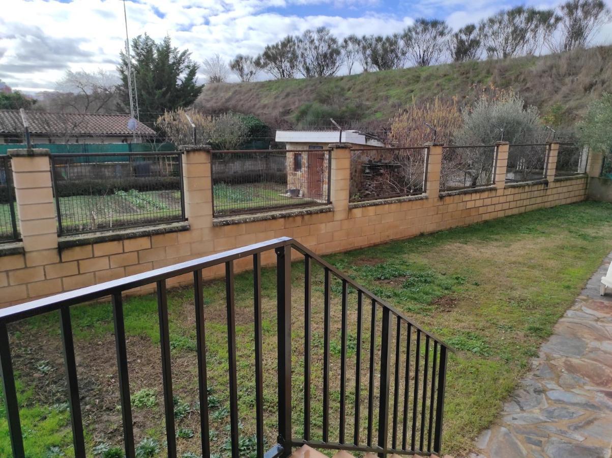 Villa En El Corazon Del Barrio De La Estacion Haro Esterno foto